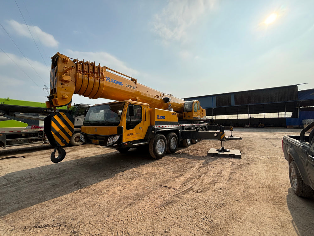 2010 XCMG  Truck Crane 110 Ton