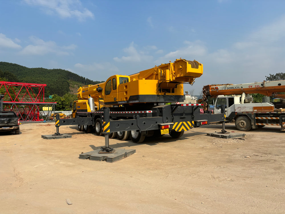 2010 XCMG  Truck Crane 110 Ton