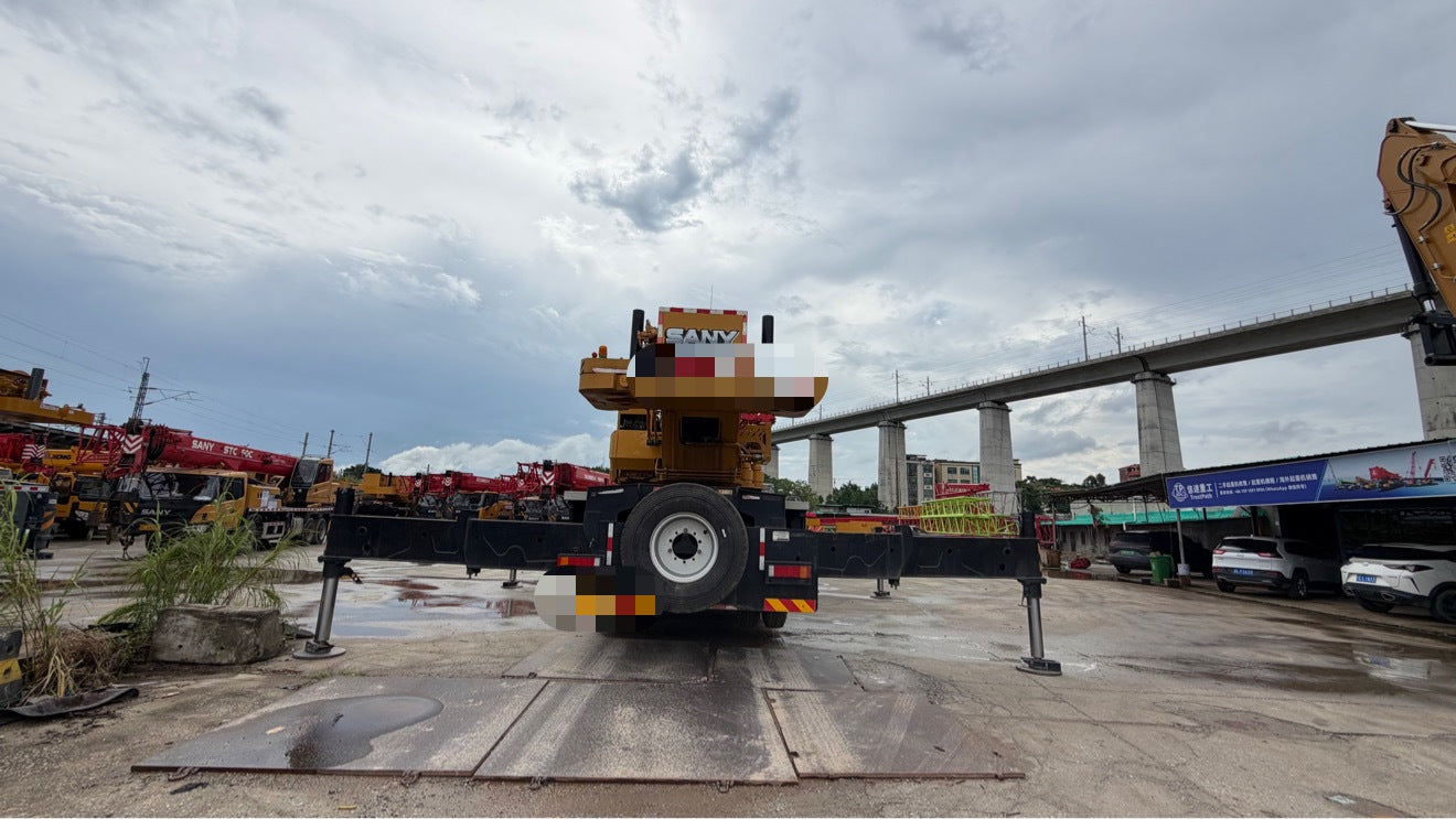 2024 SANY STC1000C6-8 Truck Crane 100 Ton